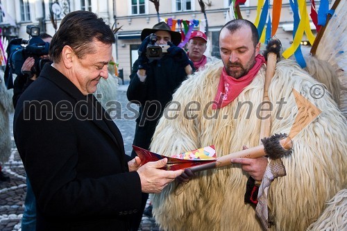 Zoran Jankovič, župan Ljubljane in član Etnografsko kulturnega društva Veseli korant s Ptuja