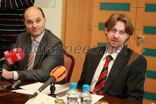 Boštjan Brumen, glavni tajnik Univerze v Mariboru, in Mitja Kotnik, vodja kabineta rektorja Univerze v Mariboru