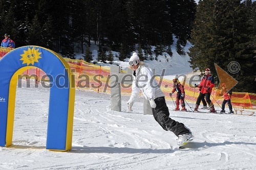 Tijana Popovič, 2. spremljevalka Snežne kraljice smučarskega centra Golte 2009