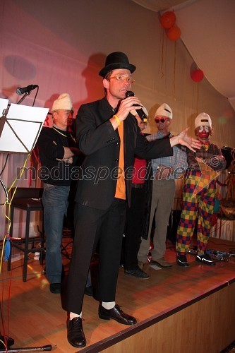 Iztok Kočevar, član ansambla Show band Klobuk in povezovalec večera