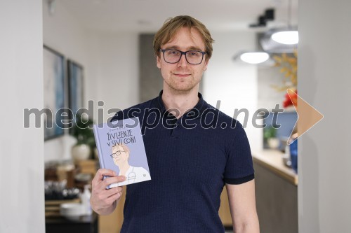 Najhitreje prodajani pisatelj v Sloveniji je David Zupančič