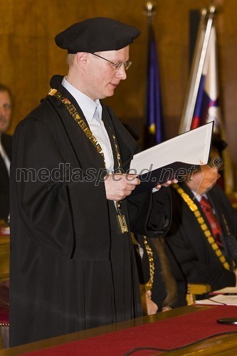 Prof. dr. Martin Germ, prodekan za podiplomski študij, informacijski sistem in založništvo Filozofske fakultete Univerze v Ljubljani