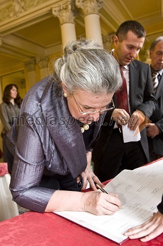 Prof. dr. Nataša Golob, Filozofska fakulteta Univerze v Ljubljani