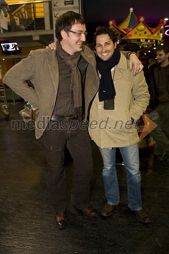 Miha Tozon, direktor fotografije in snemalec v filmu Gola resnica in Jernej Tozon, pevec skupine Čuki