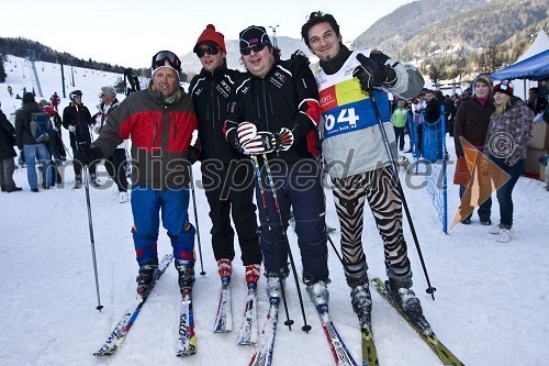 Peter Lovšin, pevec, Grega Skočir, pevec skupine Big Foot Mama, Martin Janežič - Buco, bobnar in tolkalist in Matjaž Živkovič - Maki, pevec skupine The Drinkers