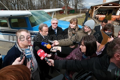 Franc Kangler, župan Mestne občine Maribor, Milan Pogačnik, minister za kmetijstvo, gozdarstvo in prehrano, Jožef Merkuš, župan občine Hoče-Slivnica in novinarji