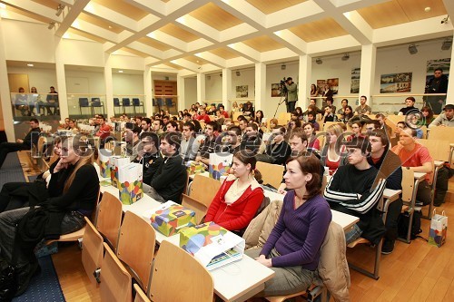 Sprejem za tuje študente na Univerzi v Mariboru