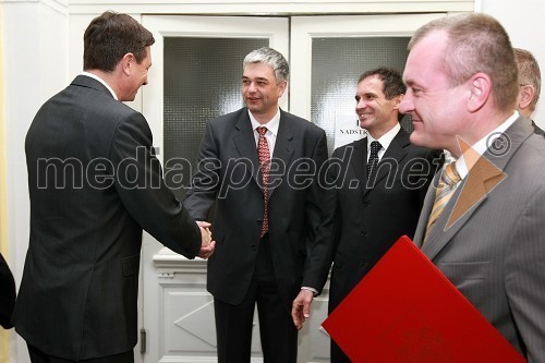 Borut Pahor, predsednik Vlade RS, mag. Boris Podvršnik, župan občine Zreče, prof. dr. Otmar Kugovnik, profesor na Fakulteti za šport in predsednik Slovenske univerzitetne športne zveze in Franc Kangler, župan Mestne občine Maribor