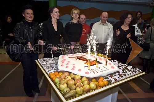 Gabriela Bohar, lastnica Cvetličarne Gabriela, Alenka Tetičkovič, igralka, Simona in Boštjan Novak, lastnika gostilne Pr' Novak in Anita Ogulin, Zveza prijateljev mladine Ljubljana