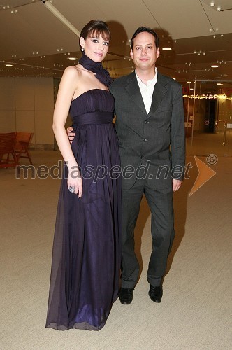 Nataša Pinoza, miss Universe Slovenije 2006 in njen fant Mario Murn