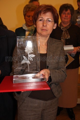 Zdenka Lešnik, gostilna in motel Pri Lešniku, dobitnica nagrade Kristalna vrtnica 2008