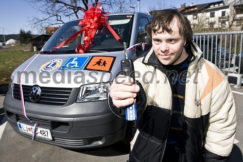 Predaja VW Transporterja Centru Dolfke Bostjančič