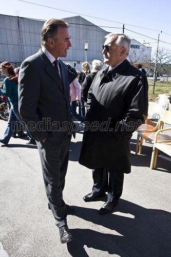 Dr. Igor Bartenjev, dermatovenerolog in predsednik Lions kluba Ljubljana in dr. Boris Žnidarič, guverner Združenja slovenskih Lions klubov