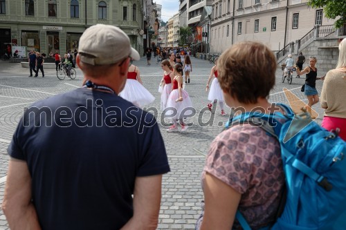 Učenke Baletnega oddelka plesne šole Ples plus