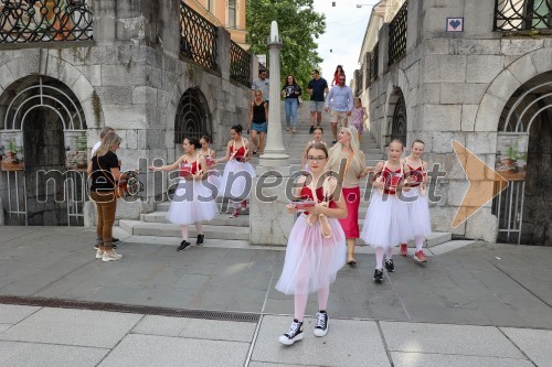 Učenke Baletnega oddelka plesne šole Ples plus