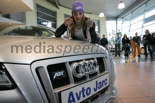 Tina Maze, alpska smučarka, in njen novi Audi A4 z ABT predelavo