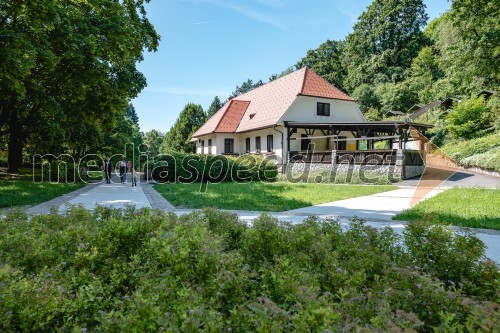 Gostilna Pri treh ribnikih Maribor, Mariborski park