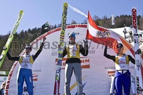 Simon Ammann, švicarski smučarski skakalec, Gregor Schlierenzauer, avstrijski smučarski skakalec in Wolfgang Loitzl, avstrijski smučarski skakalec
