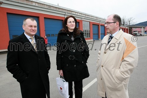 Franc Kangler, župan Maribora, ... in dr. Dušan Mežnar, direktor Tovarne vozil Maribor d.o.o.,