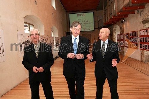 Darko Šarac, avtor razstave, dr. Danilo Türk, predsednik Republike Slovenije in Božo Dimnik, predsednik Društva Slovensko-Hrvaškega prijateljstva