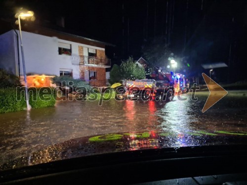 Razmere po nočnem deževju v Kranju