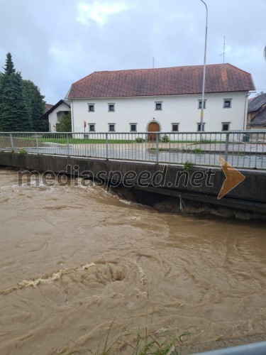 Razmere po nočnem deževju v Kranju