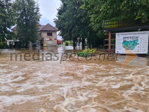 Razmere po nočnem deževju v Kranju