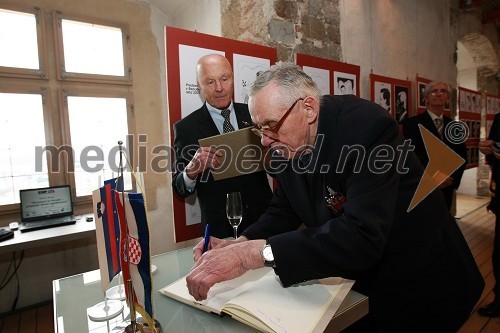 Božo Dimnik, predsednik Društva Slovensko-Hrvaškega prijateljstva in Josip Boljkovac, nekdanji notranji minister Republike Hrvaške