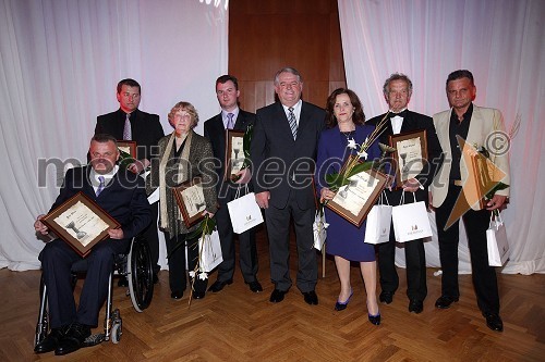 Kandidati in kandidatke za Naj Celjana - Naj Celjanko 2008: Jože Flere, metalec diska in dobitnik srebrne medalje na paraolimpijskih igrah v Pekingu, Darinke Pavletič - Lorenčak, slikarka, Gregor Deleja, glasbenik, Vid Marcen, ravnatelj Glasbene šole Celje, dr. Jana Govc Eržen, predsednica organizacijskega odbora Zdravniškega društva Celje, Borut Alujevič, nekdanji upravnik SLG Celje, in Rajko De Marti, slikar