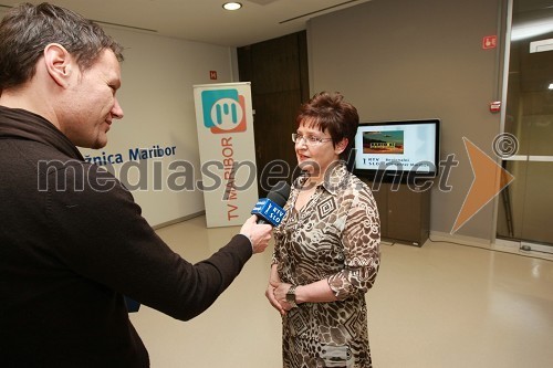 Saša Krajnc, novinar Televizije Maribor, in mag. Polona Pivec, odg. urednica TV Maribor