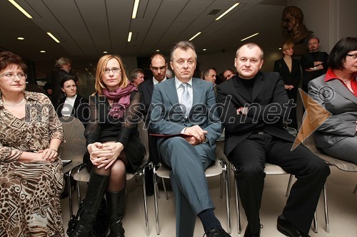 Mag. Polona Pivec, odg. urednica TV Maribor, Cvetka Žirovnik, pomočnica generalnega direktorja RTV Slovenija za organizacijo, kadre in izobraževanje, Anton Guzej, generalni direktor RTV Slovenija in Franc Kangler, župan Maribora