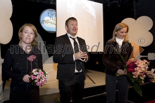 Petra Škofic, vodja odnosov z javnostmi LDS, Robert Waltl, direktor Mini teatra in Katarina Kresal, ministrica za notranje zadeve