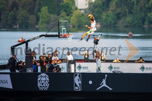 Košarkarski spektakel na gladini Blejskega jezera