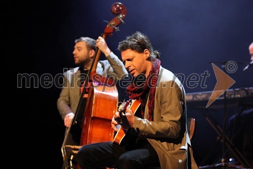 Nikola Matošič in Igor Bezget, člana skupine The Gypsy Swing band