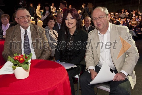 Tomaž Tozon, glasbenik, Irena Vrčkovnik, pevka in Slavko Avsenik ml., glasbenik, člani strokovne komisije 15. festivala Slovenska polka in valček