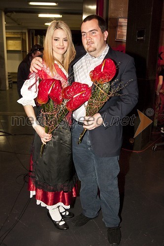 Barbara Ogrinc, pevka Ansambla Roka Žlindre in Matjaž Vrh, pisec besedila Slovenskega valčka 2009 in zmagovalne skladbe festivala Slovenska polka in valček 2009 Ansambla Roka Žlindre