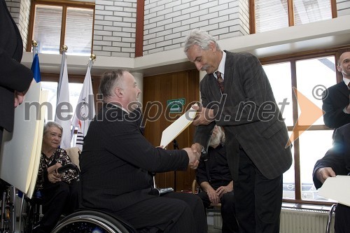 Dane Kastelic, predsednik Zveze paraplegikov Slovenije in mag Franc Hočevar, predsednik ZPM (Zveze prijateljev mladine) Slovenije