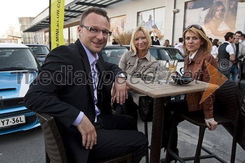 Tadej Tufek, predsednik uprave Adria Airways, Anja Cajhen, event manager pri podjetju Simobil in Barbara Uranjek, marketing BMW Slovenija