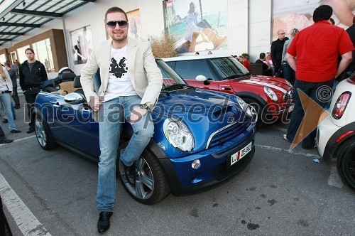 MINI Cabrio, predstavitev