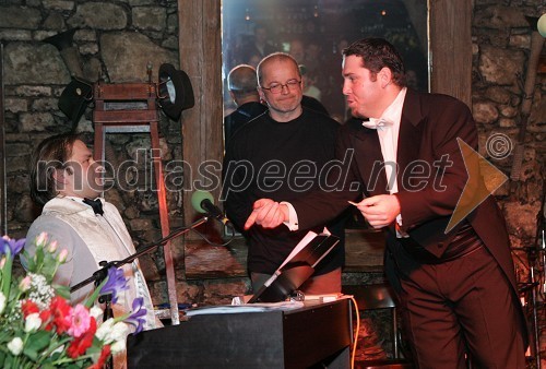 Jure Ivanušič, igralec in Prešernov nagrajenec, Marko Vezovišek, igralec in Jaki Jurgec, baritonist