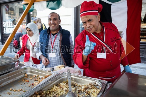 Dobrodelni bazar Mednarodnega združenja žensk - Sila