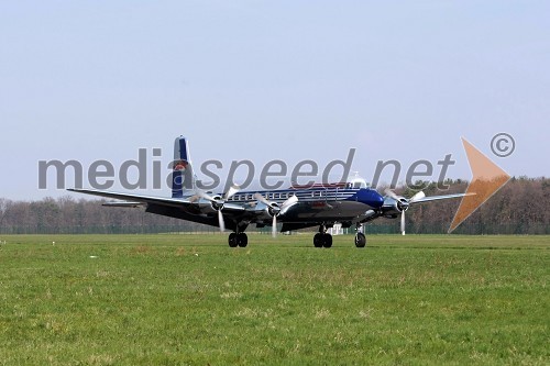 Letalo Douglas DC-6B (N996DM)