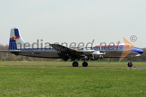 Letalo Douglas DC-6B (N996DM)