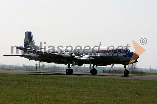 Letalo Douglas DC-6B (N996DM)