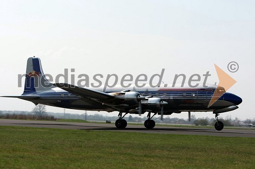 Letalo Douglas DC-6B (N996DM)