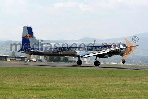 Letalo Douglas DC-6B (N996DM)