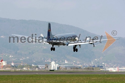 Letalo Douglas DC-6B (N996DM)