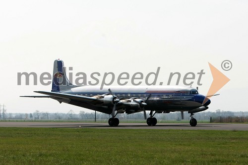 Letalo Douglas DC-6B (N996DM)