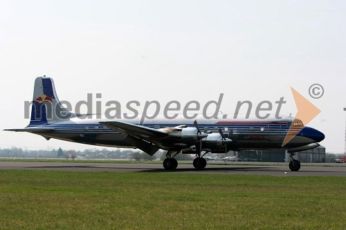 Letalo Douglas DC-6B (N996DM)