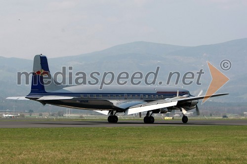 Letalo Douglas DC-6B (N996DM)